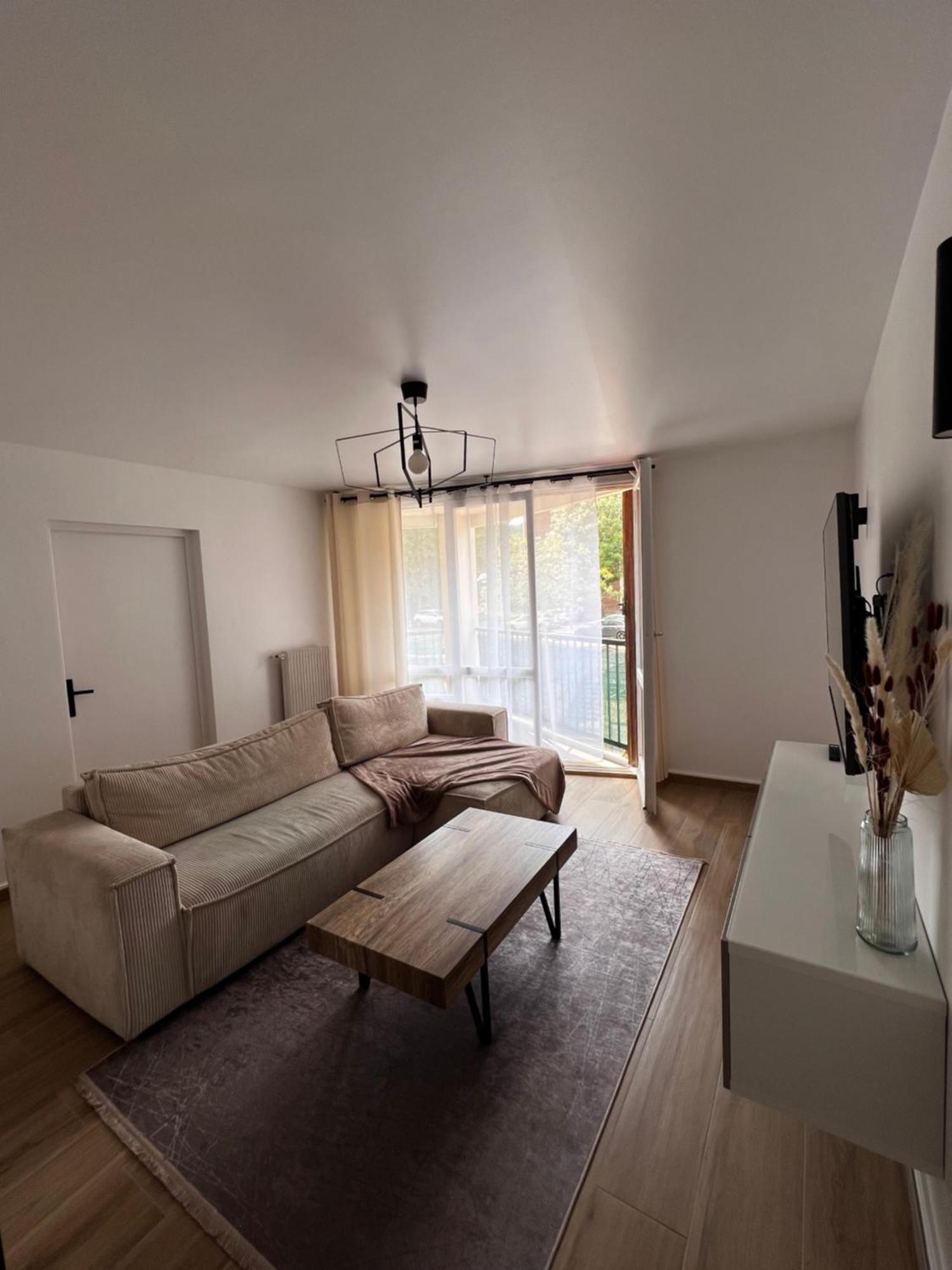 Tres Beau T3 Neuf A Franconville 弗朗孔维勒 外观 照片
